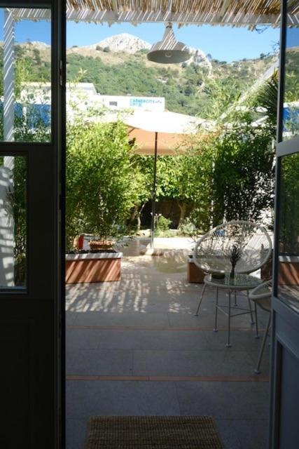 La Rondinella Suite 阿纳卡普里 外观 照片