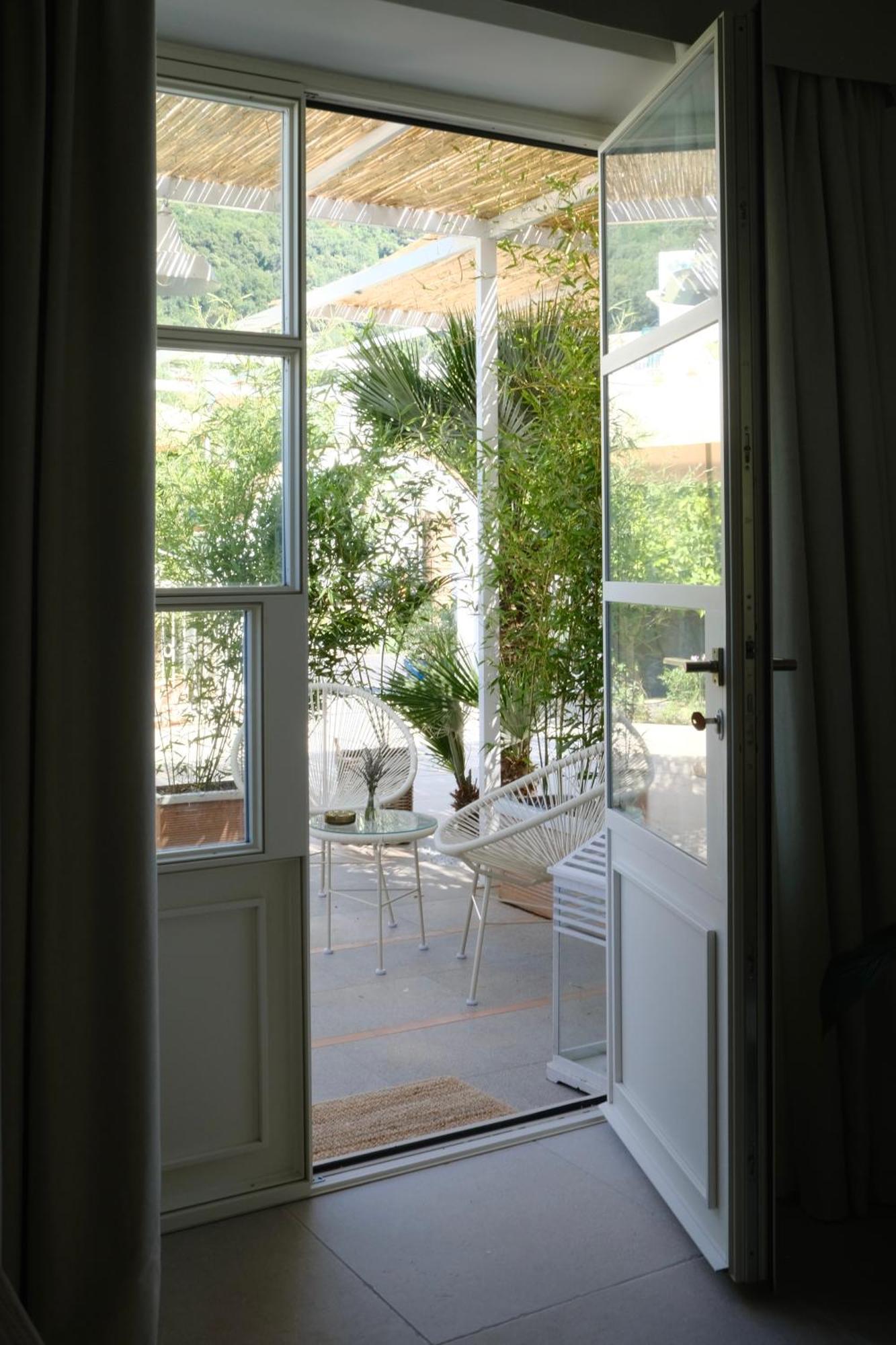 La Rondinella Suite 阿纳卡普里 外观 照片